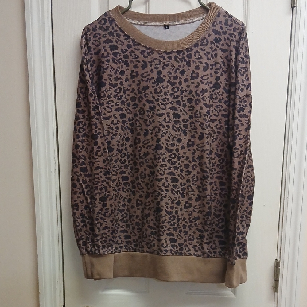 Leopard Print Pullover, Long Sleeved Brown/Tan Size M